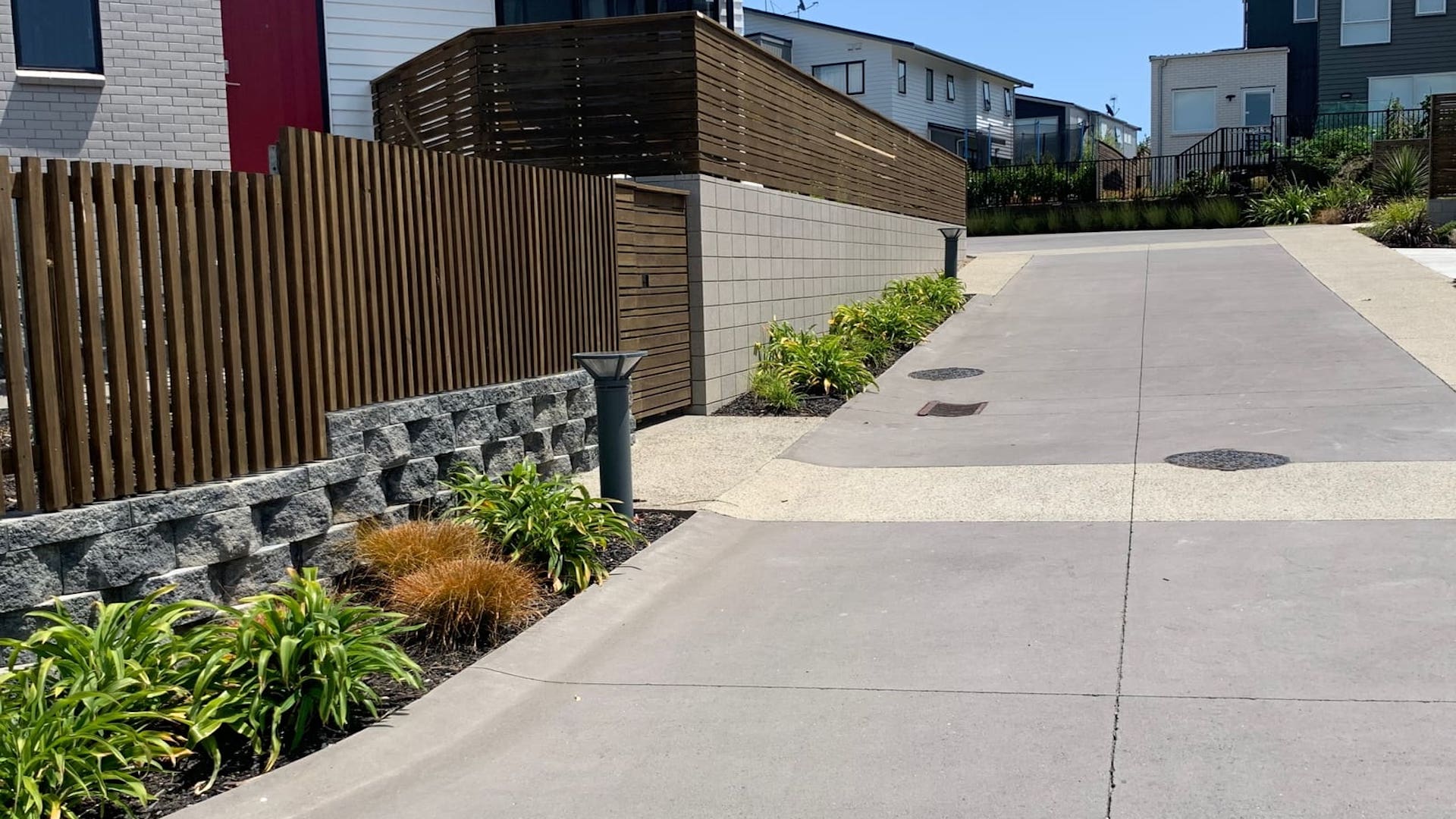 SOLAR BOLLARD, Housing Area Driveway