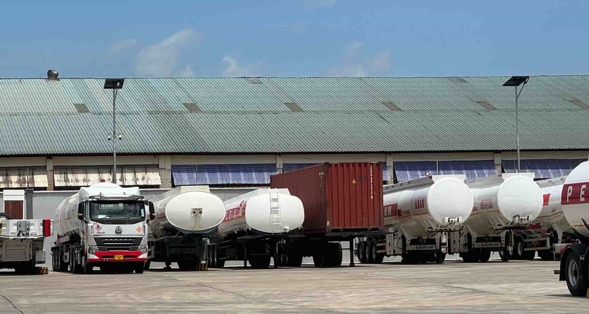 SSLX PERFORMANCE, Distribution Centre