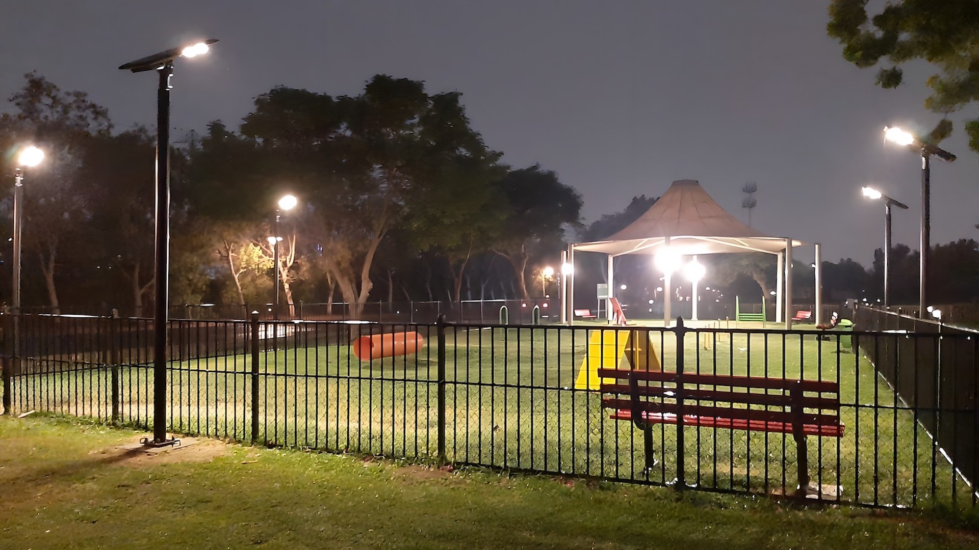 AOSPRO+, Public Park