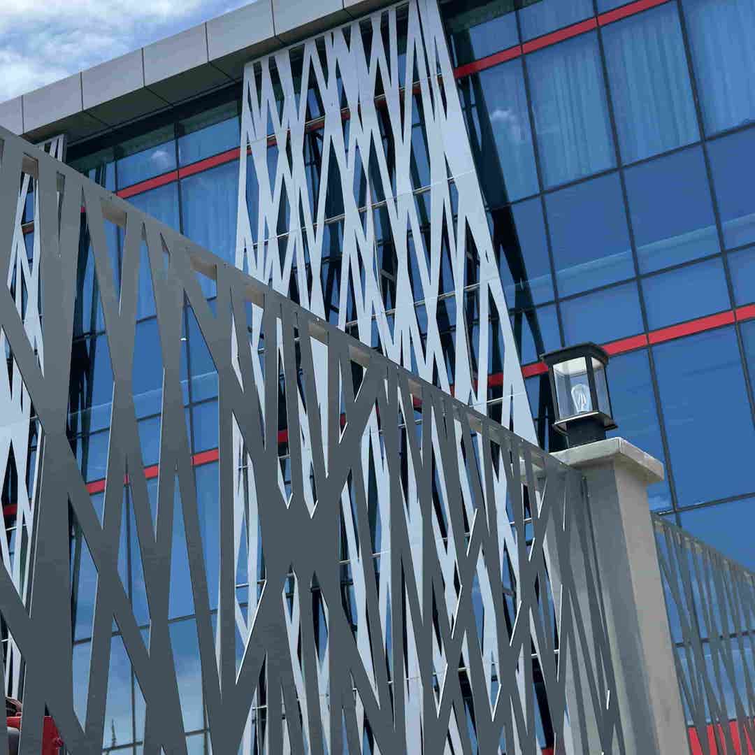 KORON45, Complexe de Bâtiments
