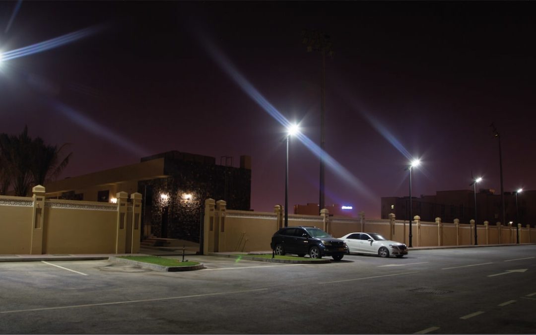 Luces de calle solares integradas AOSPRO para estacionamiento