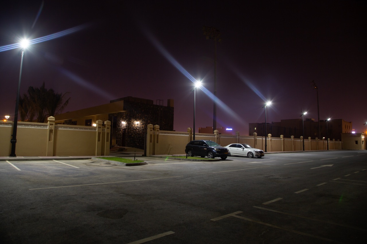 AOSPRO الكل في واحد موقف سيارات ضوء الشارع بالطاقة الشمسية